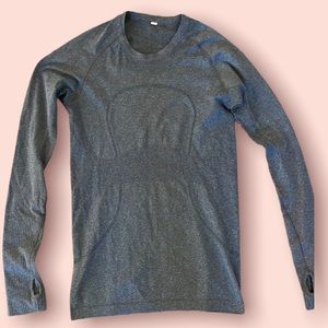 Lululemon Swiftly long sleeve. Size dot-6. Color-Grey.